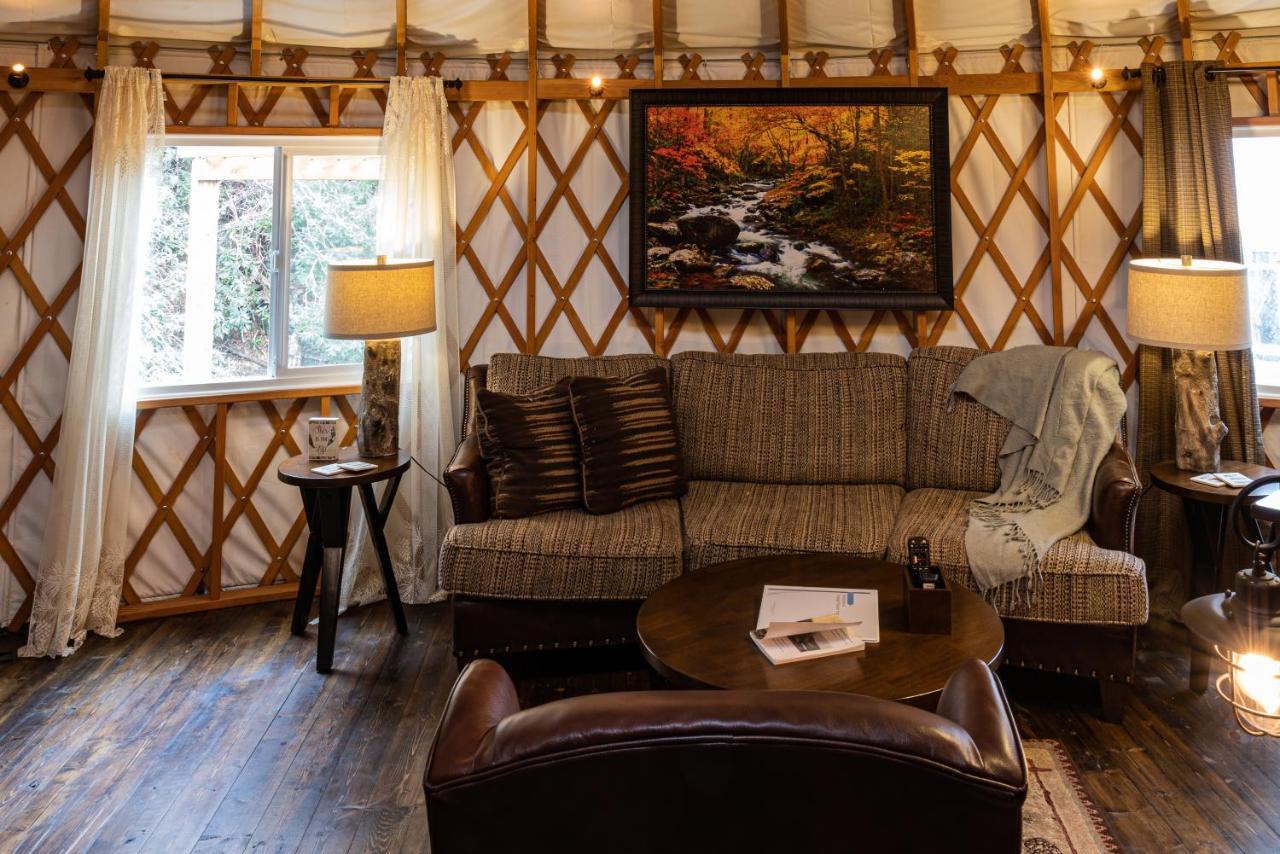 Staynantahala - Smoky Mountain Cabins And Luxury Yurts Aquone ภายนอก รูปภาพ