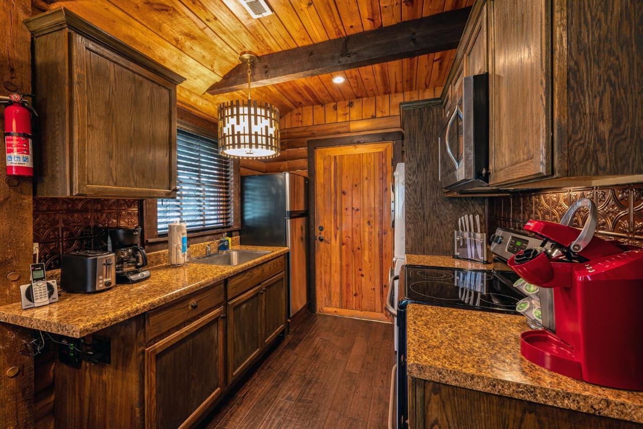 Staynantahala - Smoky Mountain Cabins And Luxury Yurts Aquone ภายนอก รูปภาพ