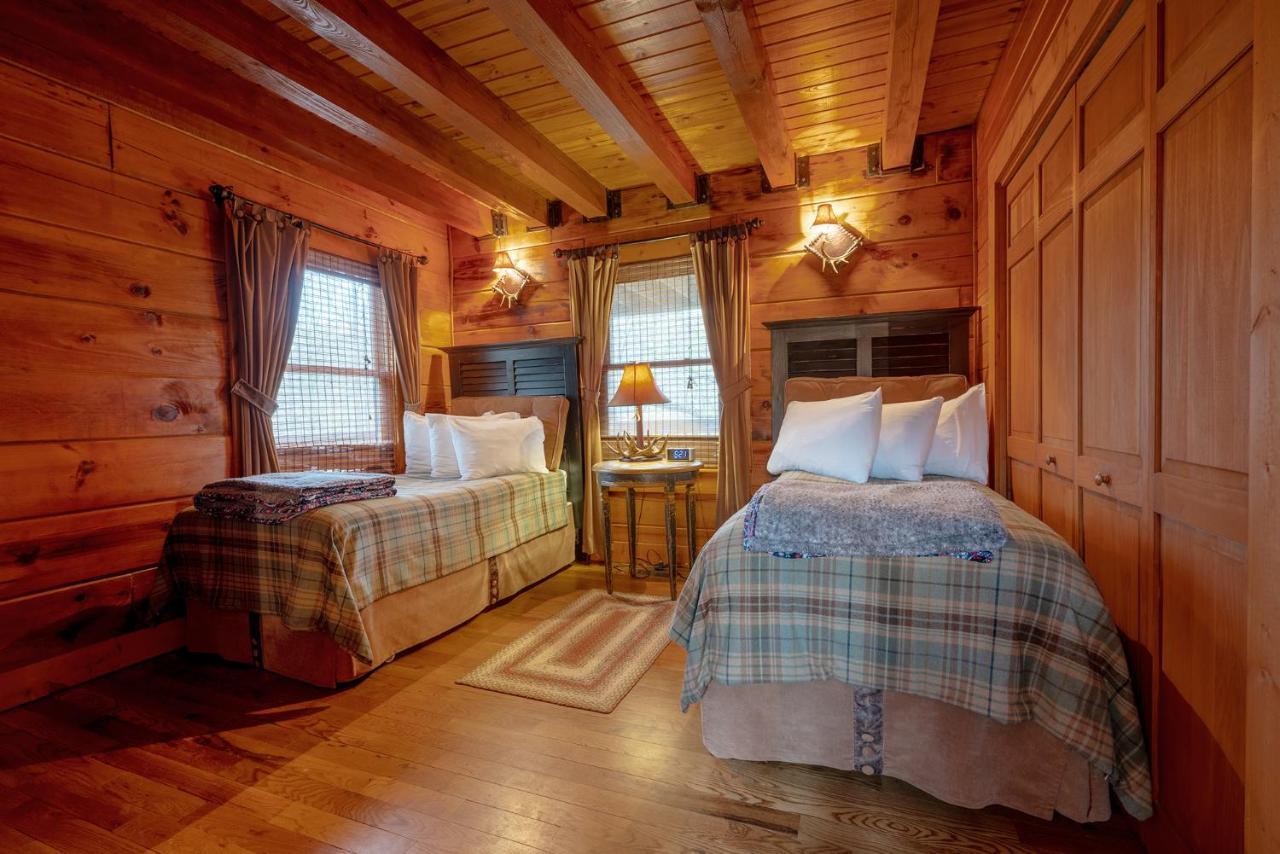 Staynantahala - Smoky Mountain Cabins And Luxury Yurts Aquone ภายนอก รูปภาพ